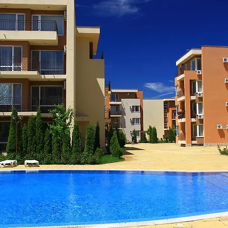 In Holiday Fort Golf Club Апартаменты Солнечный берег