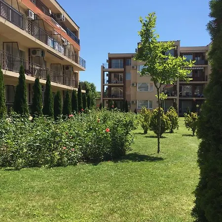 Апартаменты In Holiday Fort Golf Club Солнечный берег
